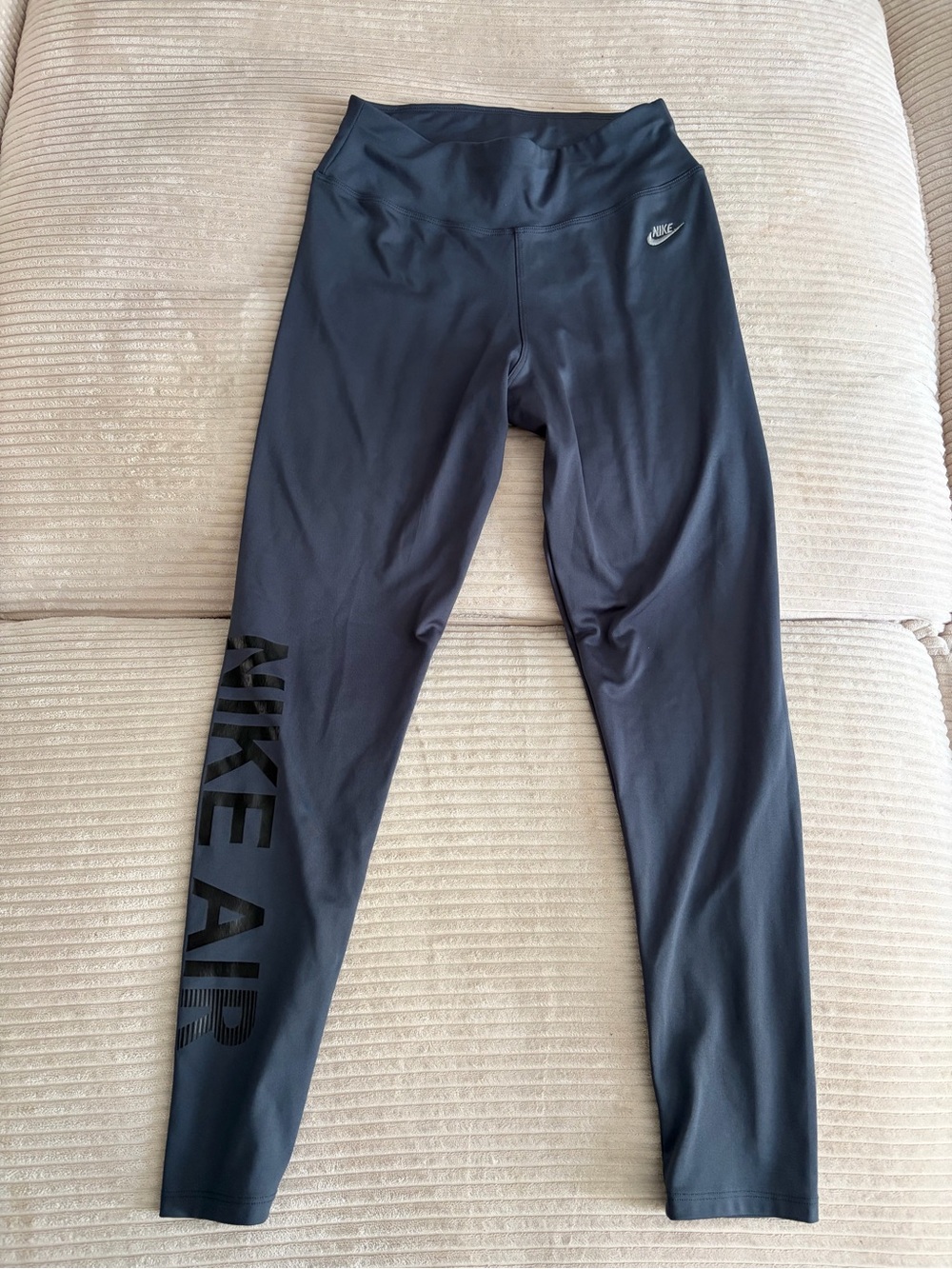 Nike navy blue woman’s xl workout pants like new